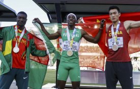 Pichardo: de ouro em ouro, atleta volta a ser homenageado pela autarquia de Setúbal
