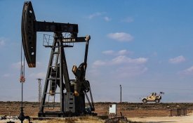 Ocupação norte-americana continua a saquear trigo e petróleo da Síria