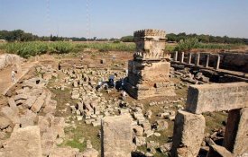Missão arqueológica sírio-italiana iniciou escavações em ruínas fenícias