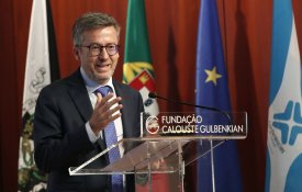  Moedas arranja forma de proibir cartazes no Marquês