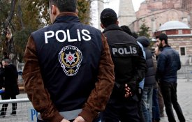 Polícia turca prende uma dezena jornalistas de meios de comunicação curdos