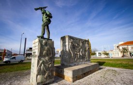 Câmara Municipal da Marinha Grande quer apagar a histórica Revolta da Marinha
