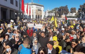 Milhares protestam em Marrocos contra o agravamento das condições de vida