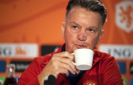  Dramas e desventuras do último passo de Van Gaal