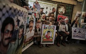 Presos palestinianos em greve de fome contra a detenção administrativa