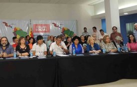 Organizações reunidas em Buenos Aires defendem Celac, integração e soberania