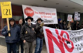 Protesto no Canadá contra política militarista de Trudeau e pela saída da NATO