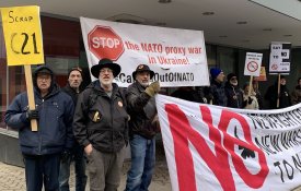  Protesto no Canadá contra política militarista de Trudeau e pela saída da NATO