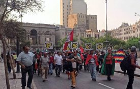 Enorme manifestação em Lima, em vésperas de jornada nacional de protesto
