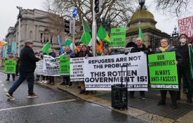 Forças progressistas denunciam xenofobia e ataques aos imigrantes na Irlanda