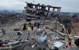 Com os trabalhos de resgate, aumenta o número de vítimas do terremoto