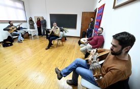Escola de Guitarra Portuguesa reabre em Santiago do Cacém