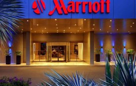  Trabalhadores do Lisboa Marriott Hotel na rua contra «discriminação e desrespeito»