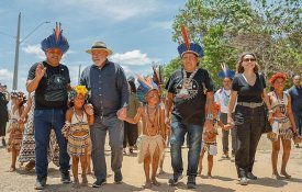 Lula defende demarcação de terras indígenas e promete correr com o garimpo