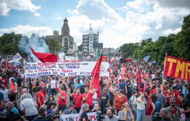 Em Montevideu, uma multidão disse «não» à reforma das pensões