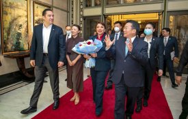 Visita de presidente hondurenha à China começa por Xangai