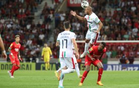 O futebol a verde e vermelho