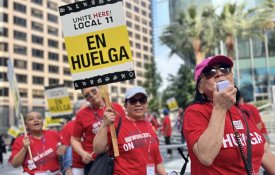 Milhares de trabalhadores da Hotelaria fazem greve em Los Angeles