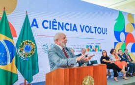 Lula entrega medalha de mérito a cientistas vetados por Bolsonaro