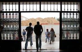 Subfinanciamento das escolas é «problema político»