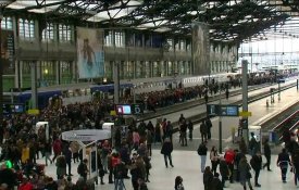 Ferroviários defendem serviço público