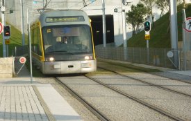Desenvolvimento da rede Metro do Porto «só precisa de vontade política»