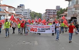  Continuam os protestos no Panamá contra a concessão mineira