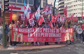 Trabalhadores da Teleperformance na Corunha em luta contra o despedimento colectivo