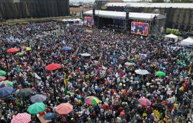 Enorme apoio popular ao governo de Petro nas ruas da Colômbia