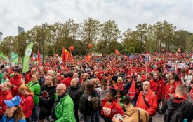 Sindicatos e partidos de esquerda contra a «lei da mordaça» belga