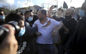 Israel suspende deputado comunista que criticou «massacre» de civis