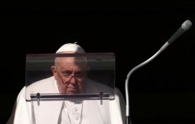Papa Francisco condena tácticas terroristas de Israel em Gaza