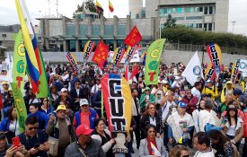 Apoio a Petro e denúncia da «ruptura institucional» por toda a Colômbia