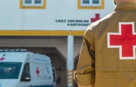 Cruz Vermelha: uma «missão humanitária» que não se aplica aos seus trabalhadores