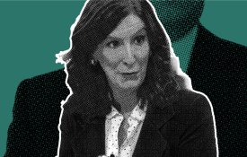 A direita sacode a troika do capote