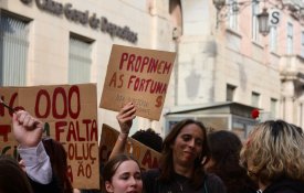 Propinas: estudantes dizem que o caminho devia ser pôr-lhes fim e prometem lutar