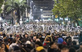  Em Montevideu, uma multidão pediu vontade política e justiça para os desaparecidos