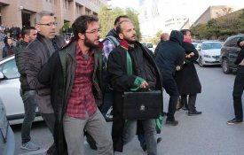 Advogados progressistas turcos continuam a ser presos