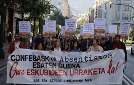 Mobilização em Bilbau contra as «notícias falsas» do absentismo