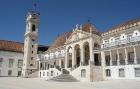 Universidade de Coimbra só abriu 12% dos concursos para integrar bolseiros