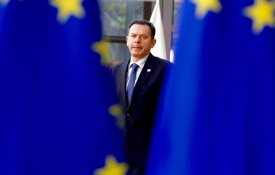 Montenegro invoca soberania para alimentar a guerra num país refém da UE e Euro 