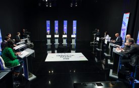 Pouca realidade e muitos cenários no último debate a oito 