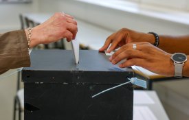 AD vence com maioria relativa