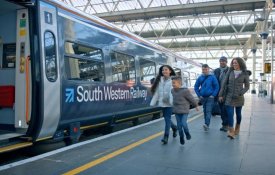 Começa a nacionalização do sector ferroviário em Inglaterra