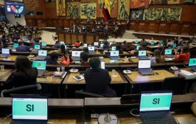 Organizações equatorianas repudiam reforma que permite bases estrangeiras