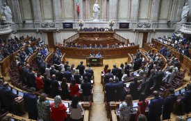 Luz verde a um Governo que pretende regressar ao tempo da troika