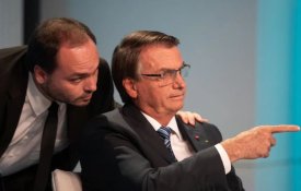 Inteligência paralela: Bolsonaro e um dos filhos eram chefes de operação criminosa