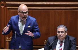 TAP dá lucro, mas… «temos que privatizar», diz Pinto Luz