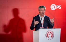 Habitação? Saúde? Educação? Não. PS quer acordo com o Governo sobre Defesa