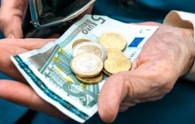 «Descida» do IRS: reforma de 1000 euros poupa, 34 euros no ano, 0,09 cêntimos por dia